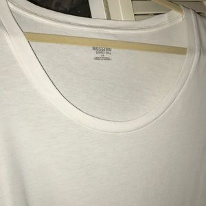 White tshirt